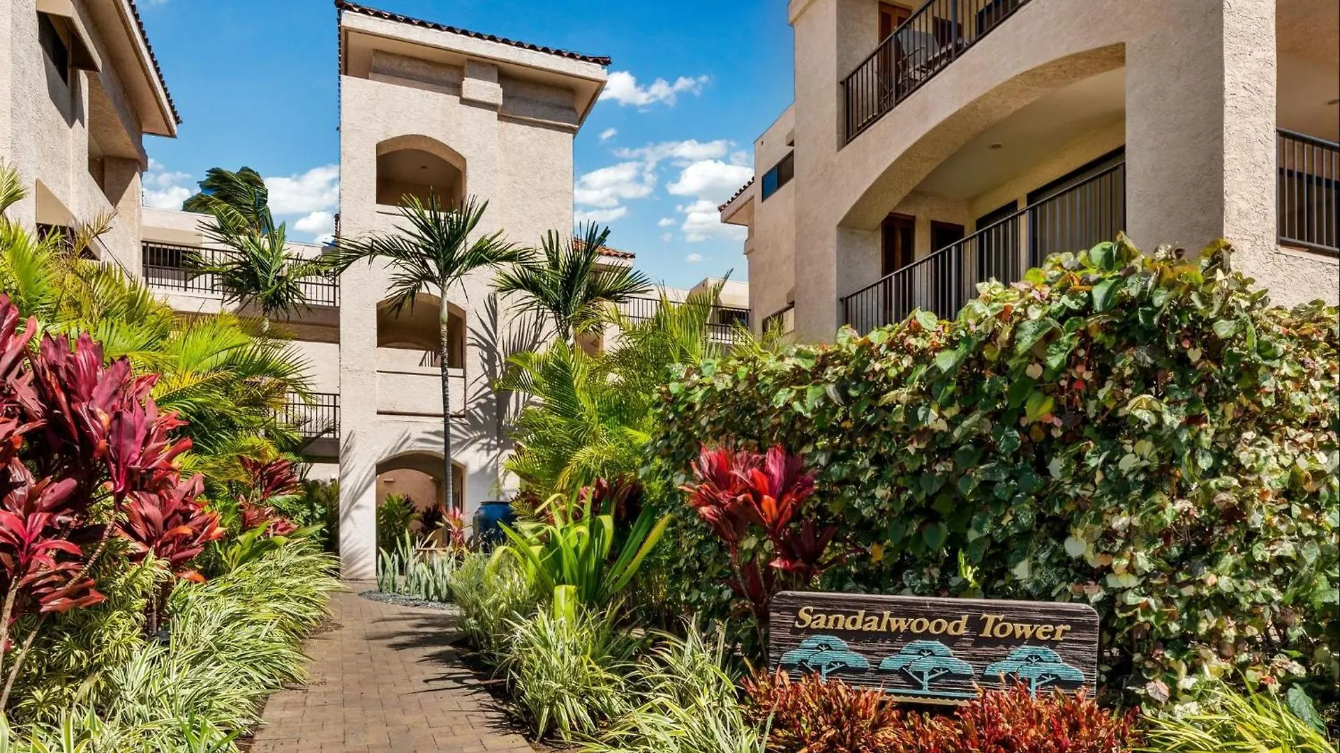 Big Island Waikoloa Shores By Coldwell Banker Island Vacations United States