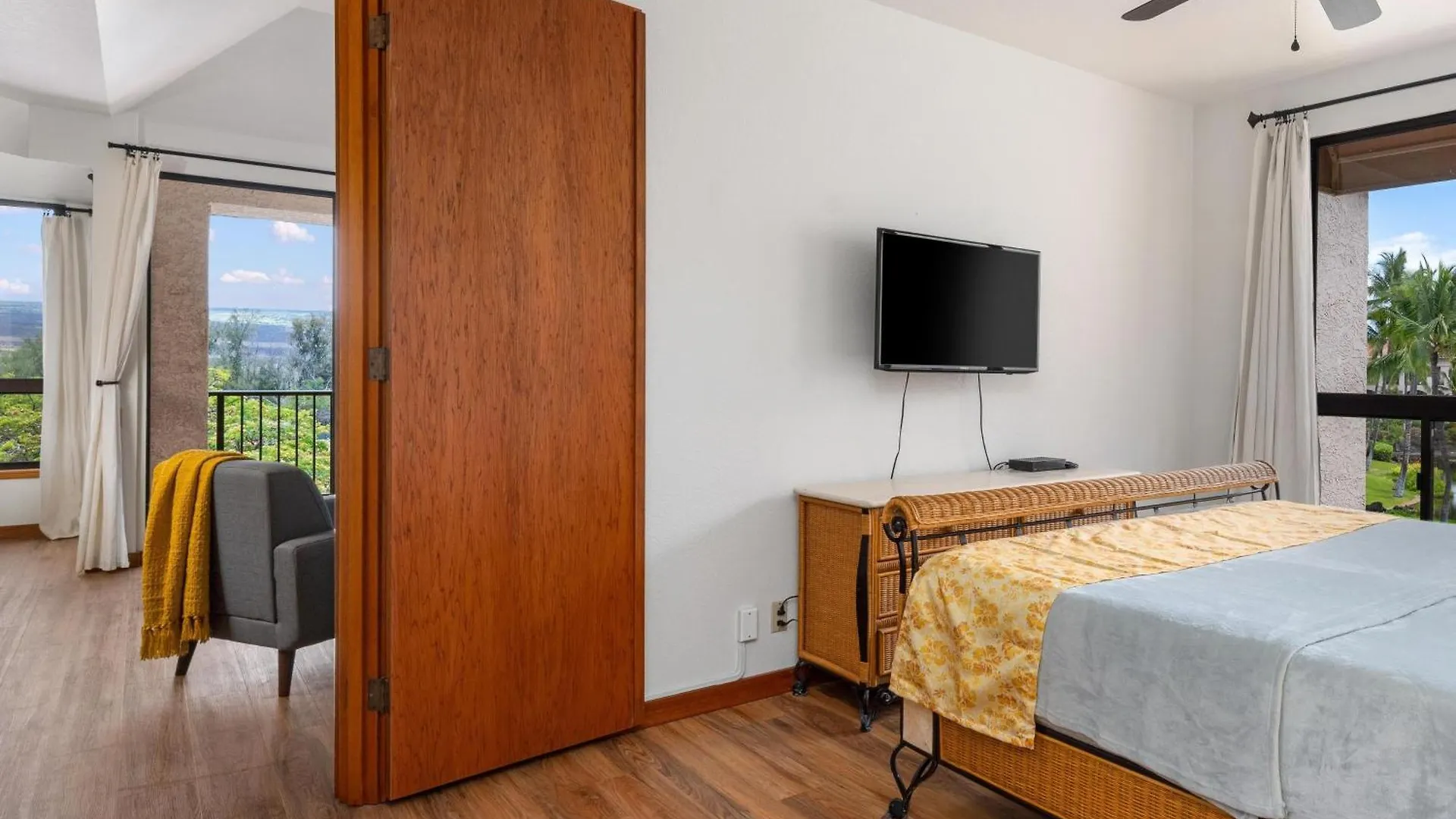 Big Island Waikoloa Shores By Coldwell Banker Island Vacations Apartment