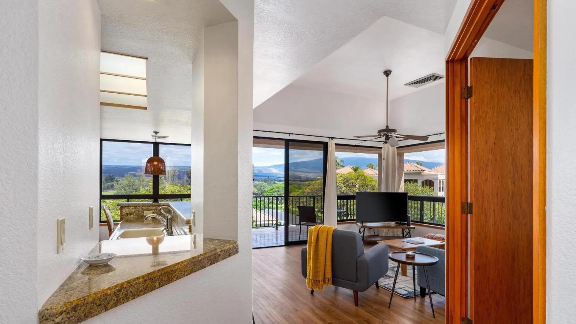 Apartment Big Island Waikoloa Shores By Coldwell Banker Island Vacations
